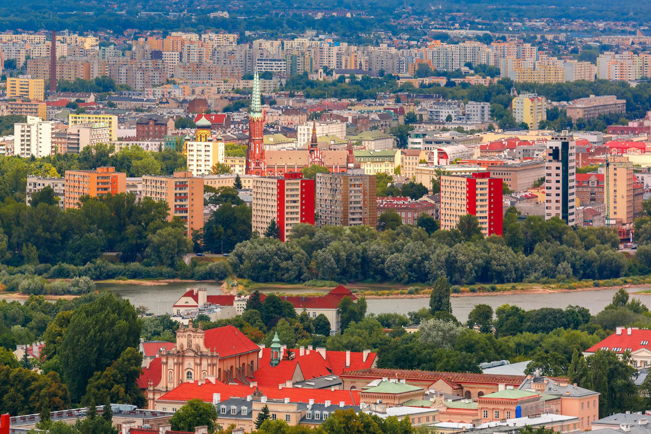 aerial-view-old-town-and-modern-city-from-palace-of-culture-and-science-in-warsaw-poland_Easy-Resize.com